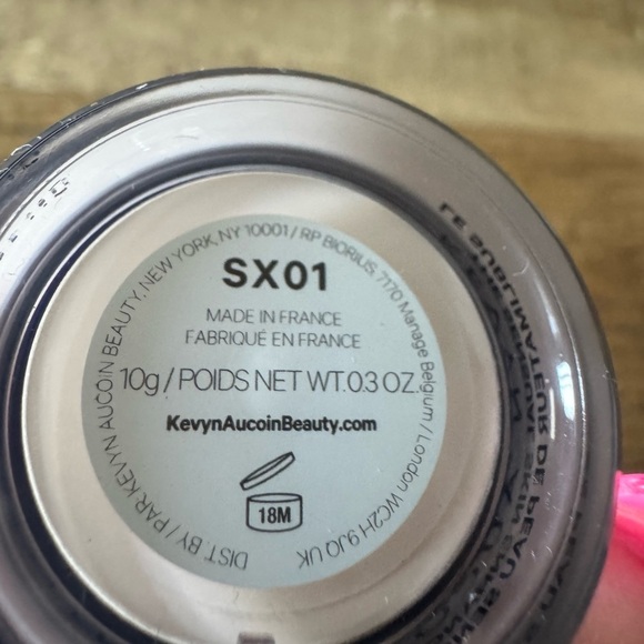 NEW IN BOX Kevyn Aucoin The Sensual Skin Enhancer ~ SX01 - Picture 7 of 8